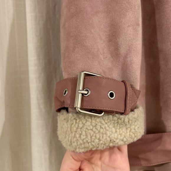 Pink oversized shearling moto jacket - Picture 5 of 8